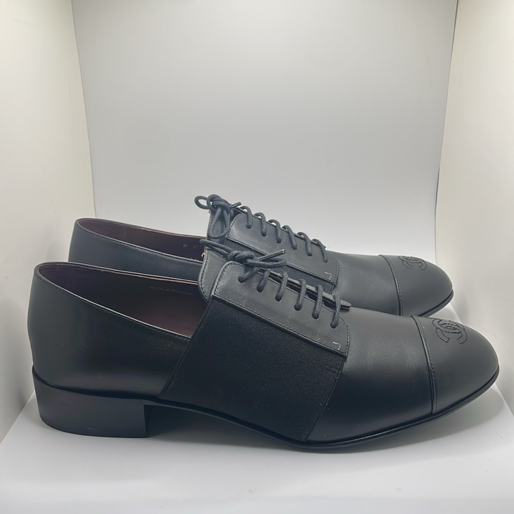 CHANEL Uniform Lace-up Oxfords - Picture 4 of 15